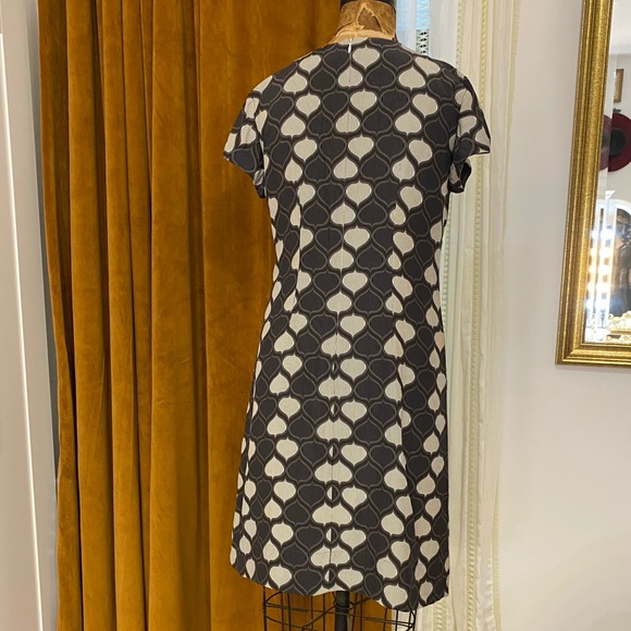 Banana Republic Cap-sleeve Dress - Picture 3 of 4
